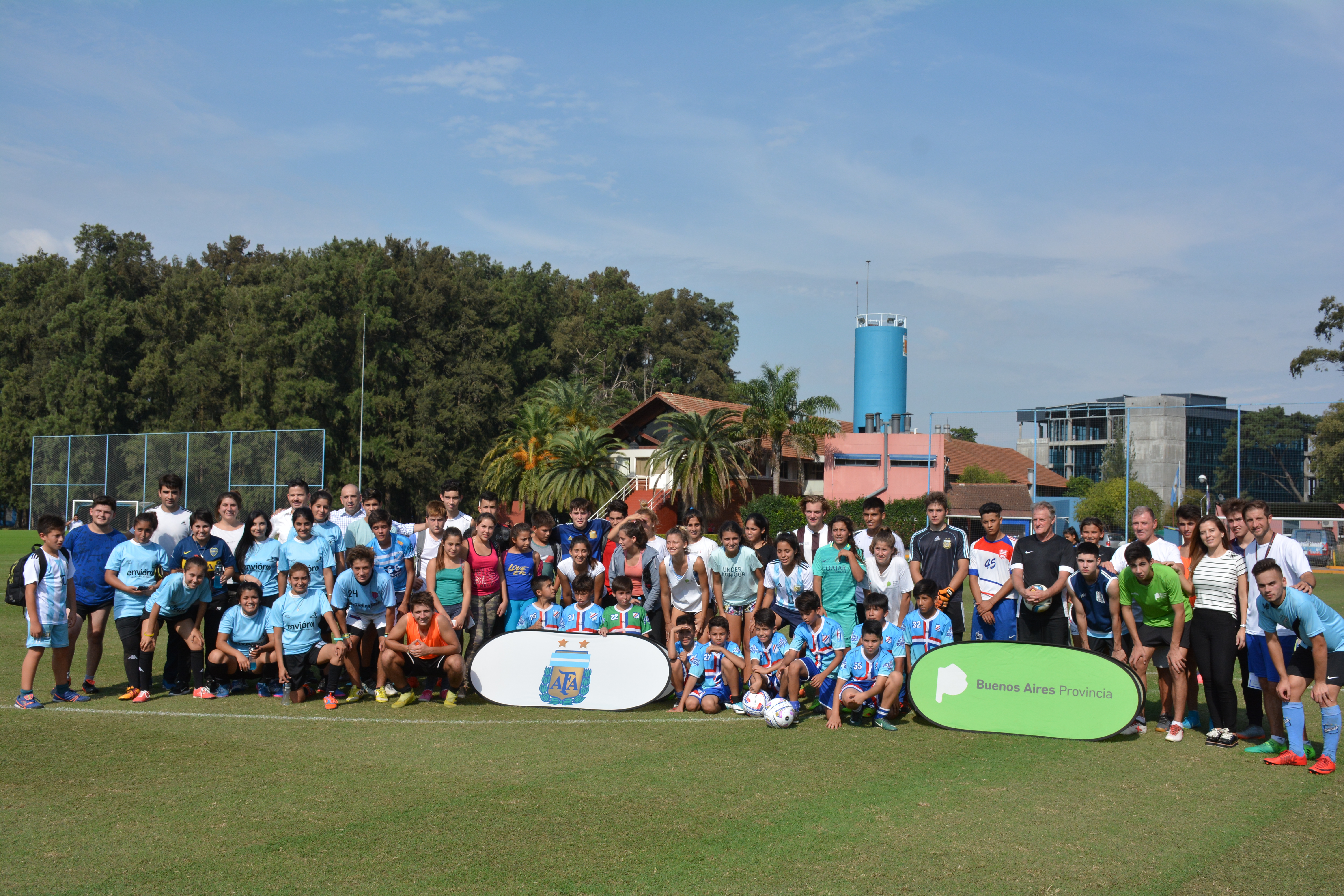 Noticia: Jóvenes de la Provincia visitaron el predio de la Selección Argentina 